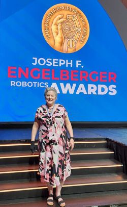 Roberta Nelson Shea von Universal Robots erhält renommierten Robotik-Award