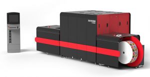 Die Xeikon PX30000 zeichnet sich durch ihre hohe Produktivität aus. Sie ist mit 8 Druckstationen ausgestattet, von denen zwei dazu dienen, um bei maximaler Druckgeschwindigkeit die Schichten für ein stark deckendes Weiß aufzubringen