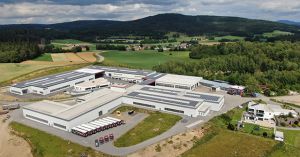 Wird zukünftig Teil der WITRON-Gruppe: Die im Jahr 2002 gegründete, international tätige Voit Stefan GmbH beschäftigt aktuell gut 80 Mitarbeiter:innen und verarbeitet jährlich auf einer Produktionsfläche von 25.000 m² zwischen 10.000 und 12.000 to. Stahl
